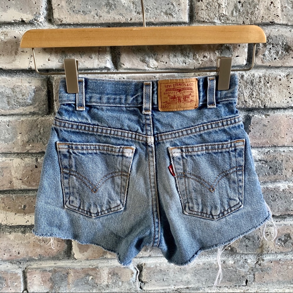 ✖️sold✖️Vintage High Waisted Levi’s cutoff shorts